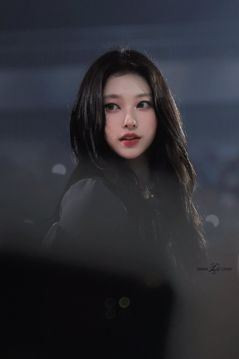 강해린 얼굴 tweet media