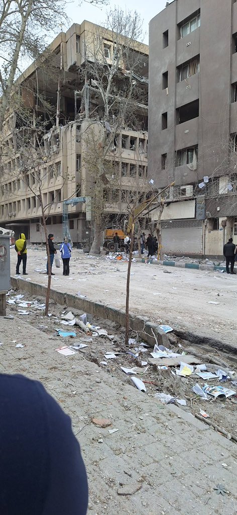 ساختمان ۱۴۱ و #استودیو_ترنج عزیز ما…