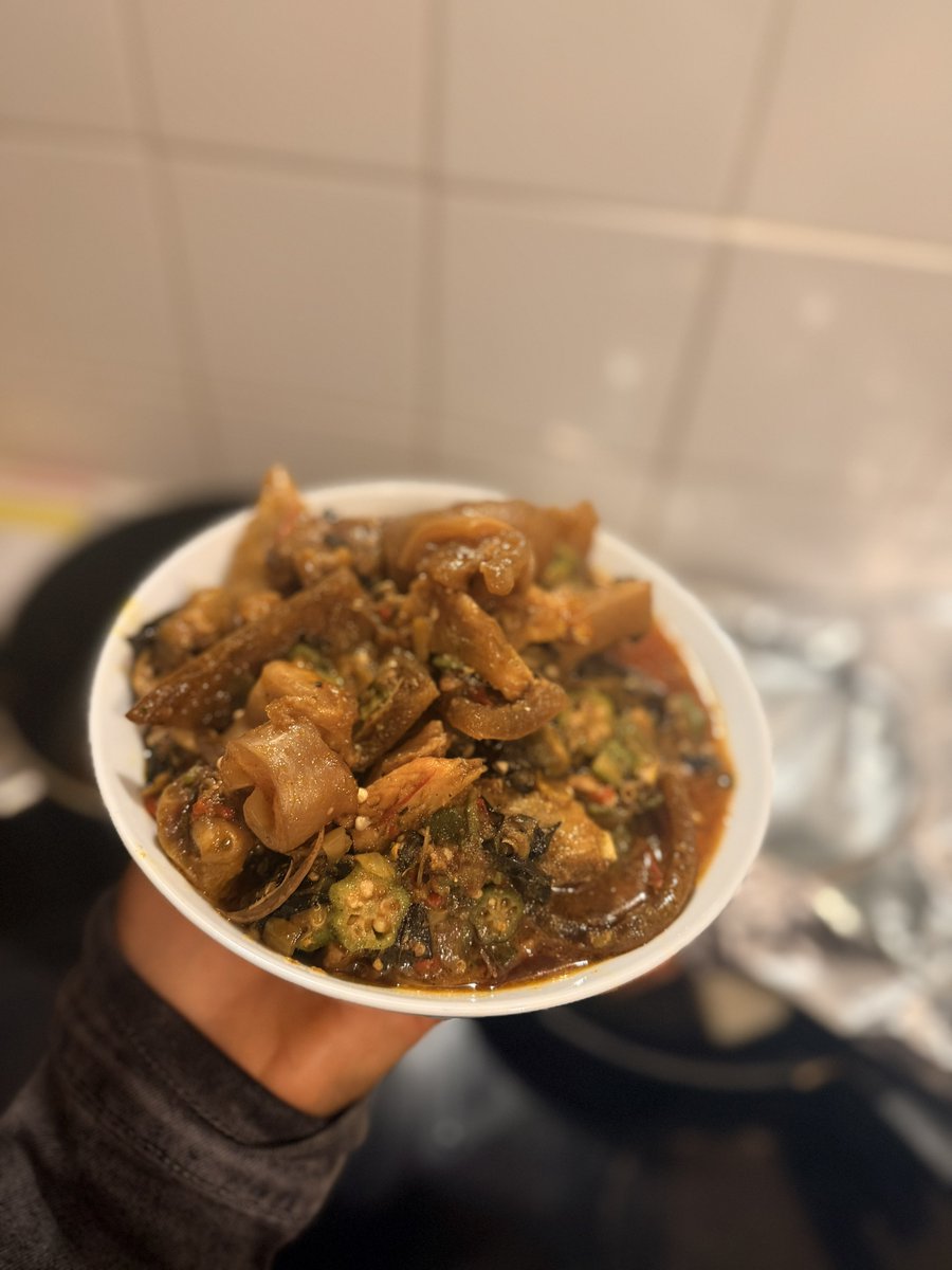 Iamveektoria.base.eth 🙂‍↔️🌳 ✠ tweet media