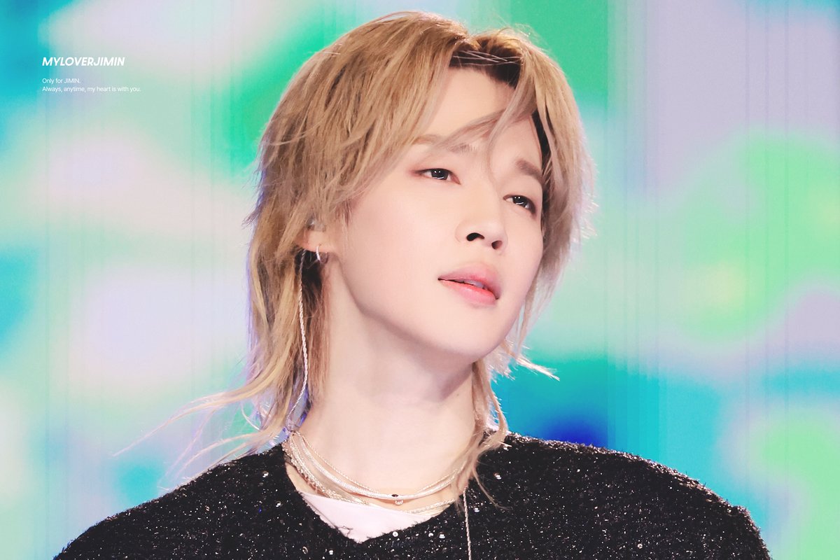 myloverjimin's tweet photo. 260321 광화문 HQ #지민 #JIMIN #ジミン
@BTS_twt 세상에서 제일 멋있는 내 왕자님💛 https://t.co/0UyZtiuM1i