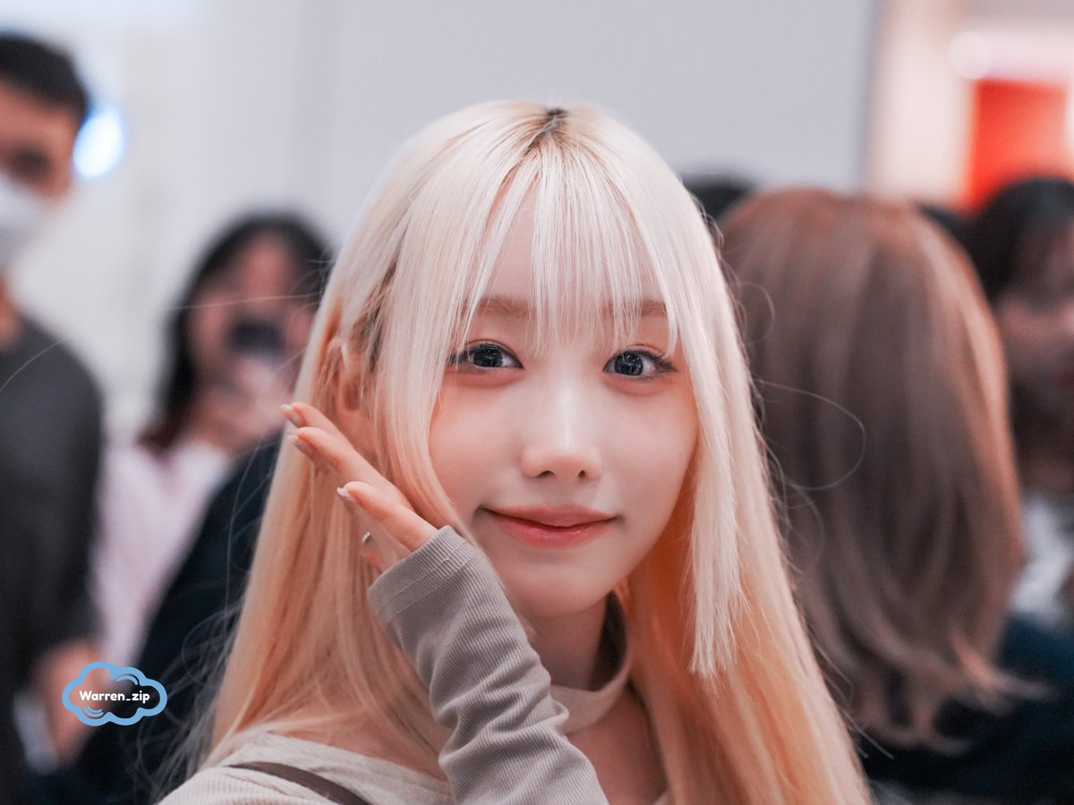 𝓦𝓪𝓻𝓻𝓮𝓷_𝔃𝓲𝓹 ☁️ tweet media