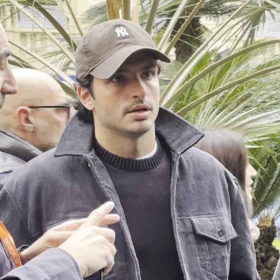 laura¹⁶⁵⁵ tweet media