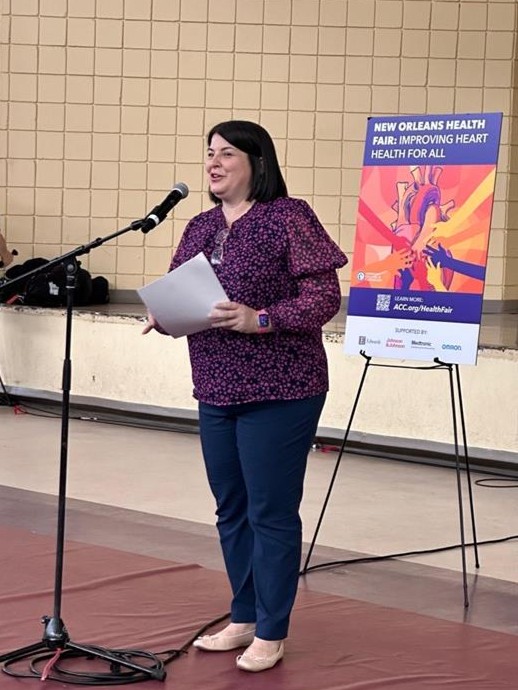 ACCinTouch's tweet image. Does #heartfailure mean the heart stops pumping? No, says, Nicole Jones. 💡 "It means that the heart isn’t able to pump enough blood to meet the needs of the body."

Learn the signs &amp;amp; symptoms 👉 bit.ly/3Pl03Je #CardioSmart #ACCHealthEquity