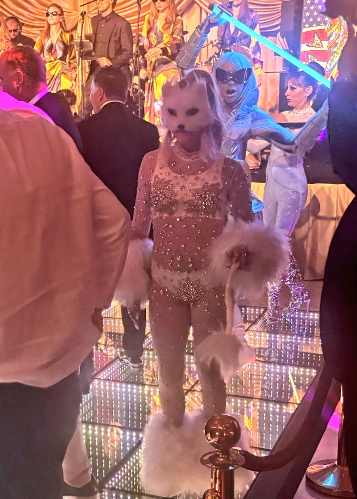 Cuckturd tweet media