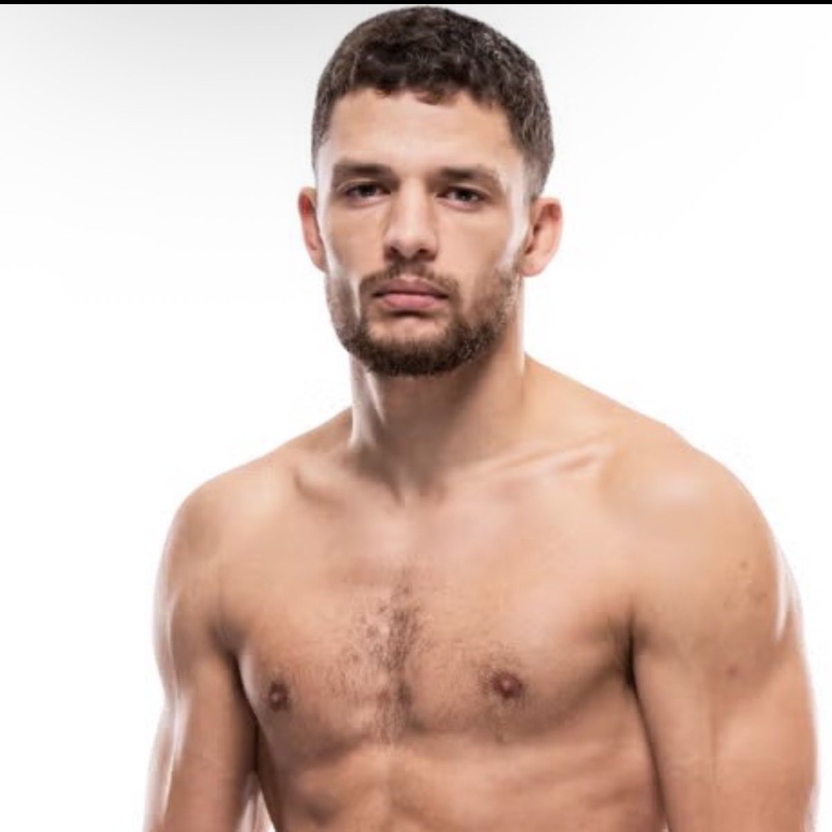 If you are currently an active fighter or training martial arts, do not ever doubt yourself about making it to the big leagues. 

Shem Rock is in the UFC. Might be worse than Patchy Mix #UFCLondon