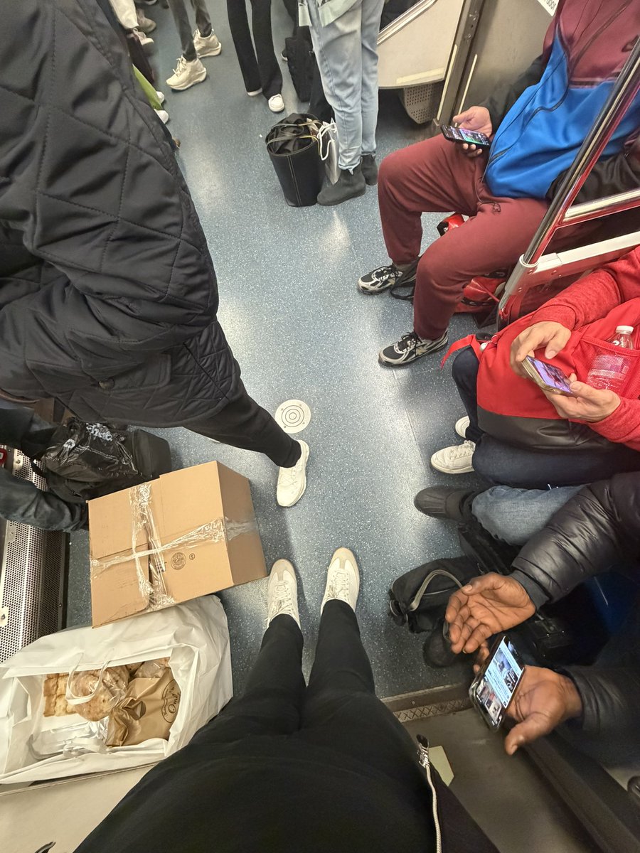 BIG ARTHUR. tweet media