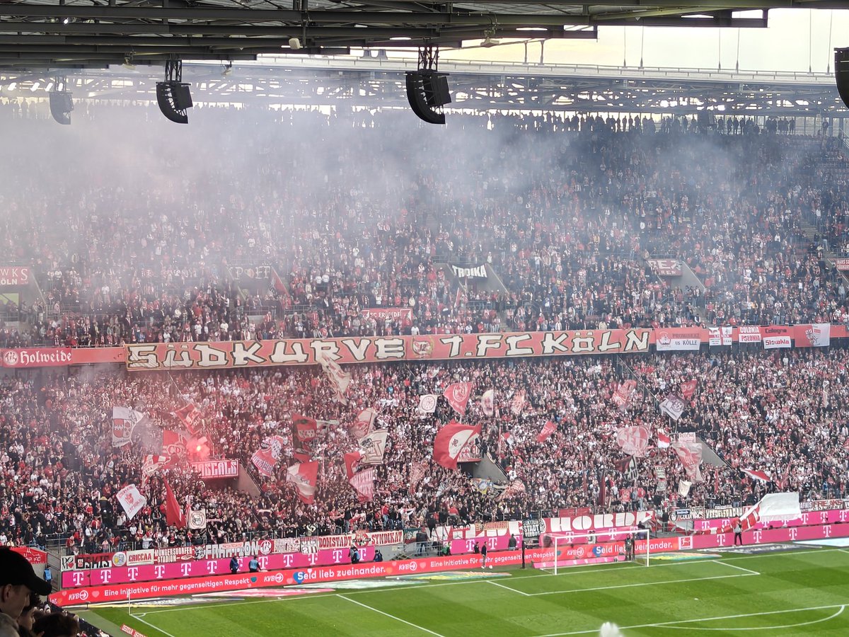 VeryMiloš tweet media