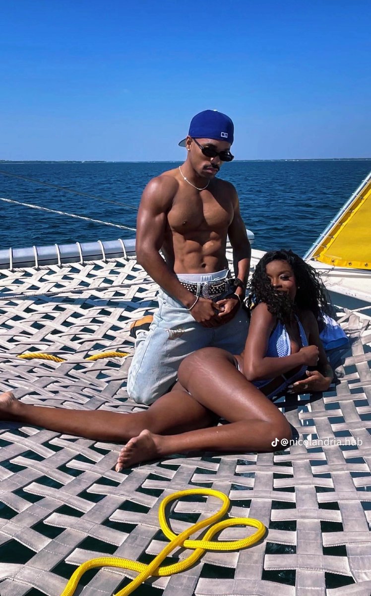 zeyna🎀 tweet media