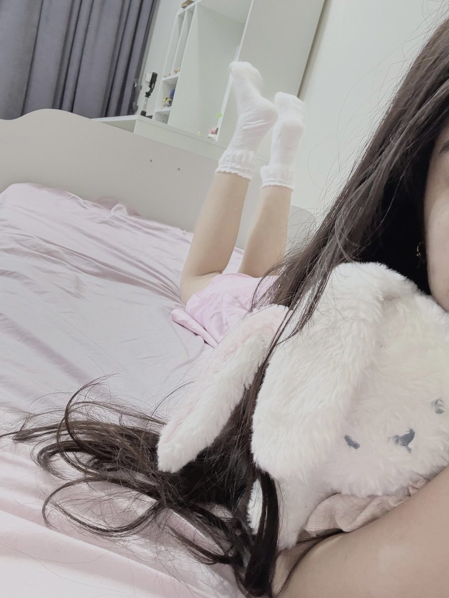 𝒟𝑜𝓁𝓁 tweet media