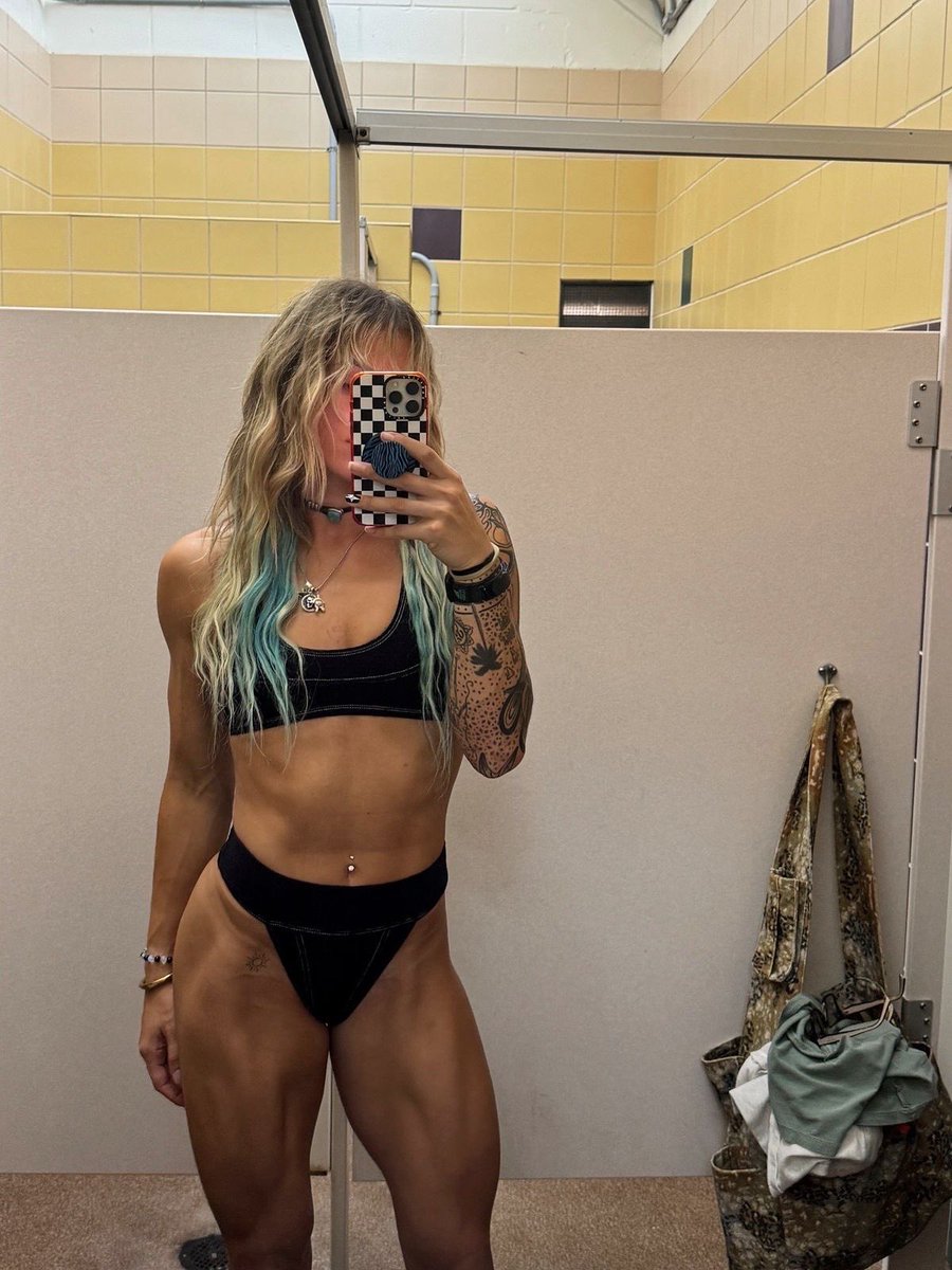 𝐒𝐎𝐋 𝐑𝐔𝐂𝐀 ☀︎︎ not @SolRucaWWE ♡︎ tweet media