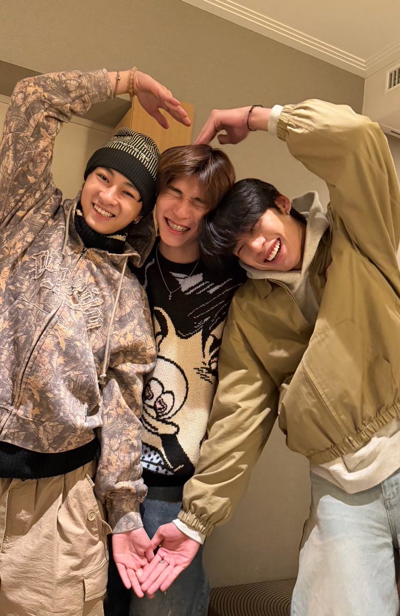 attack: 10%
damage: 100%
cuteness: 10000000%