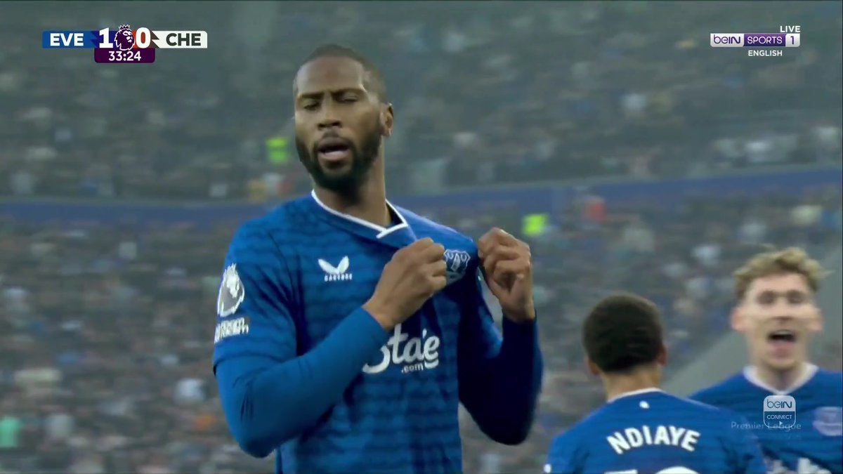 هدف رائع من إيفرتون ضد تشيلسي 