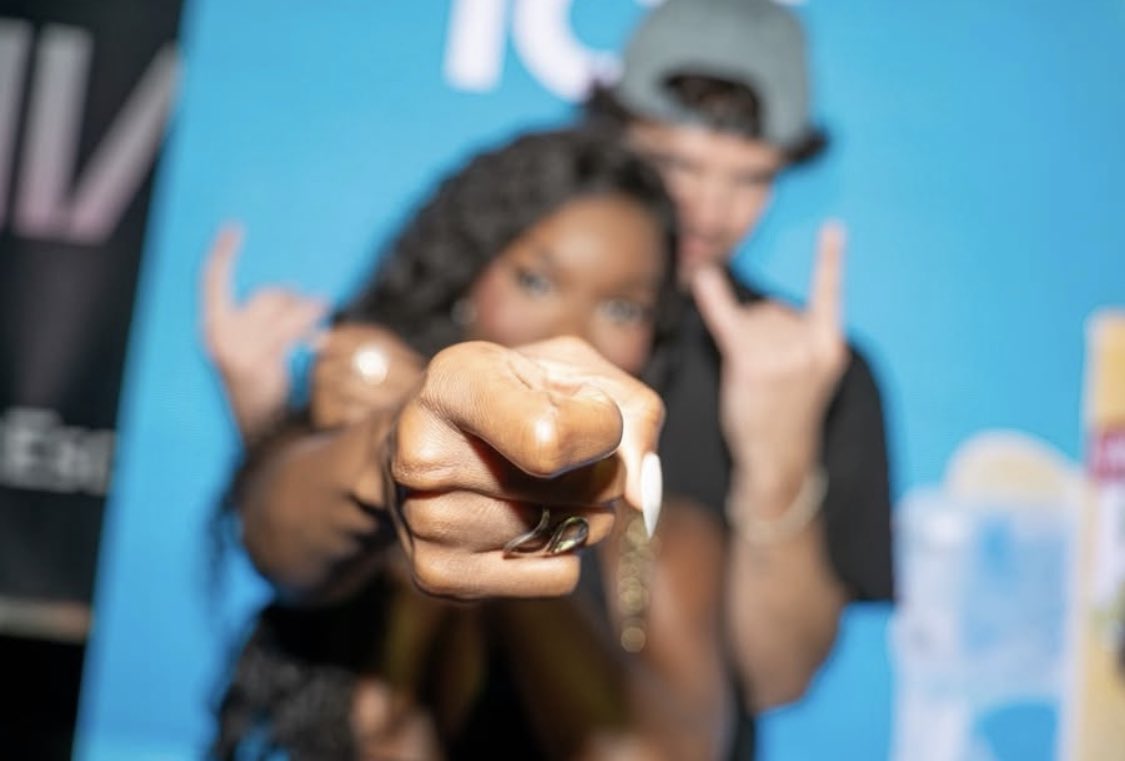 🖤Esha🖤 tweet media