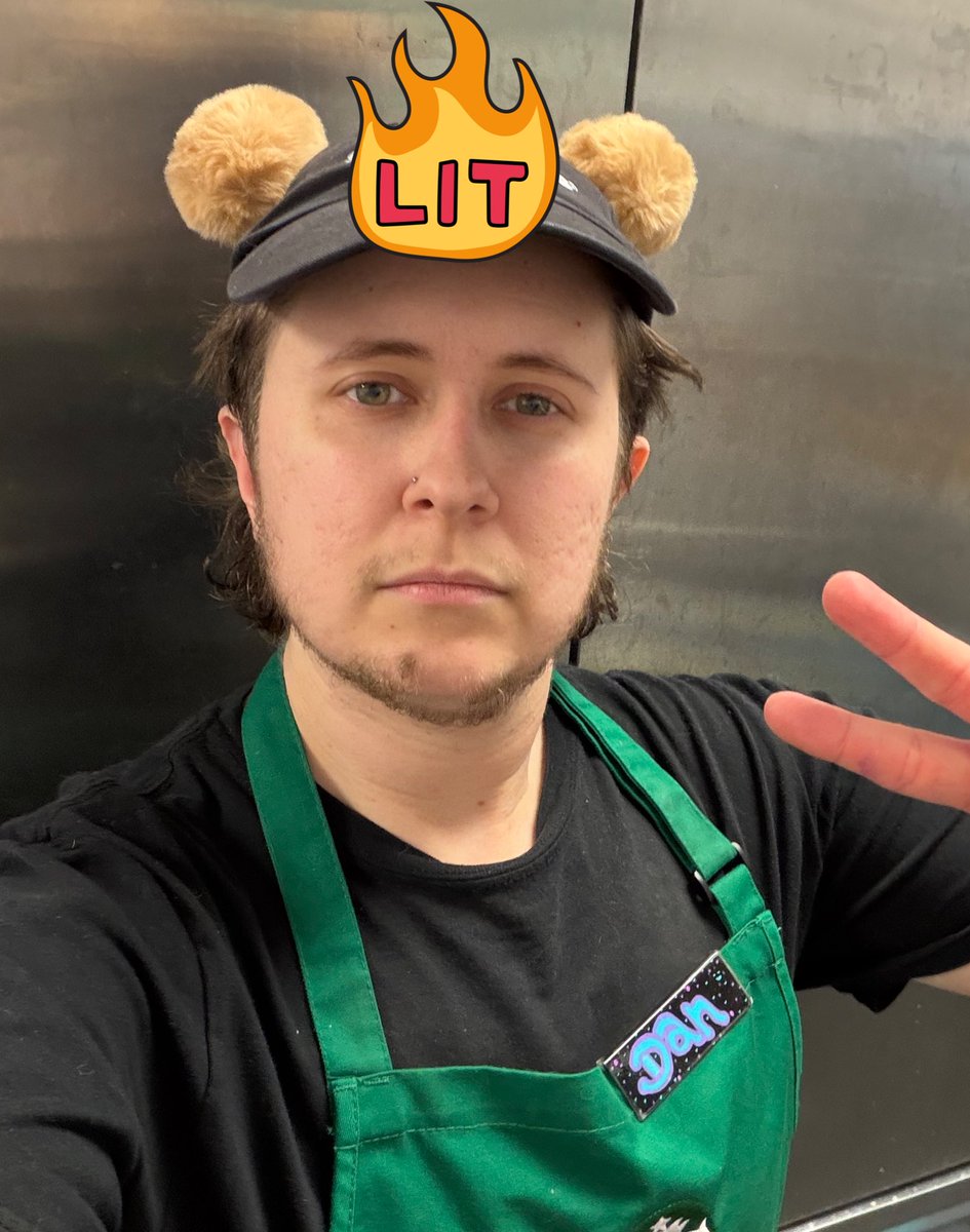 zombiepux 🍝🖤✨ tweet media