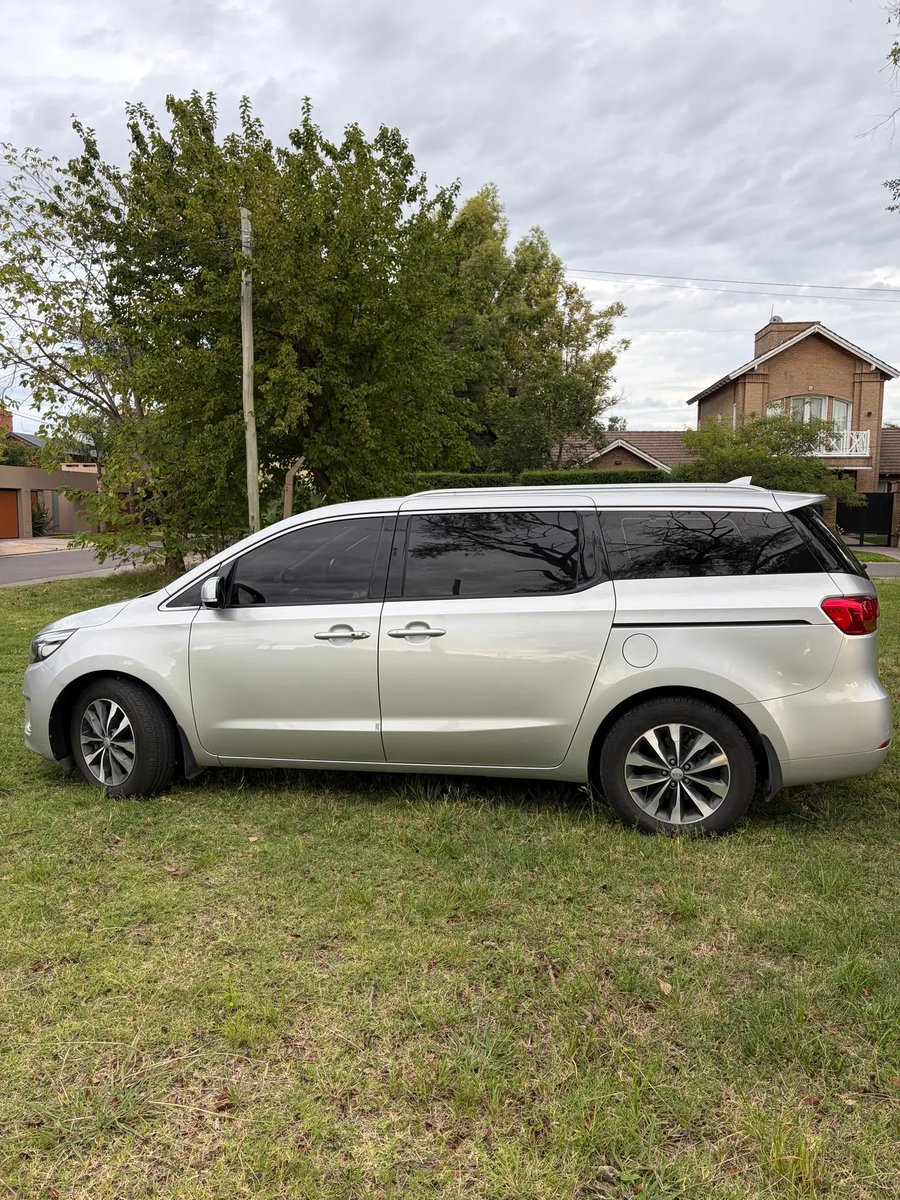 V6 Marketplace tweet media