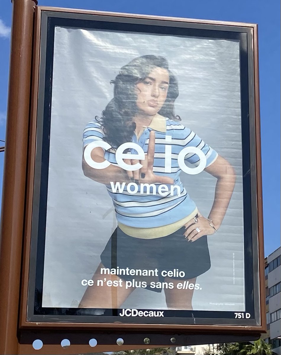 patrick_toutou's tweet photo. je me baladais quand stupéfait je vois une jeune femme faire le L bien connu des soumis ;  c'est une publicité de Ce L io; la vidéo donne une explication mais je me demande si il n'y a pas un message autre à certains hommes  @tonperemaputain https://t.co/FbOqdQZKeA