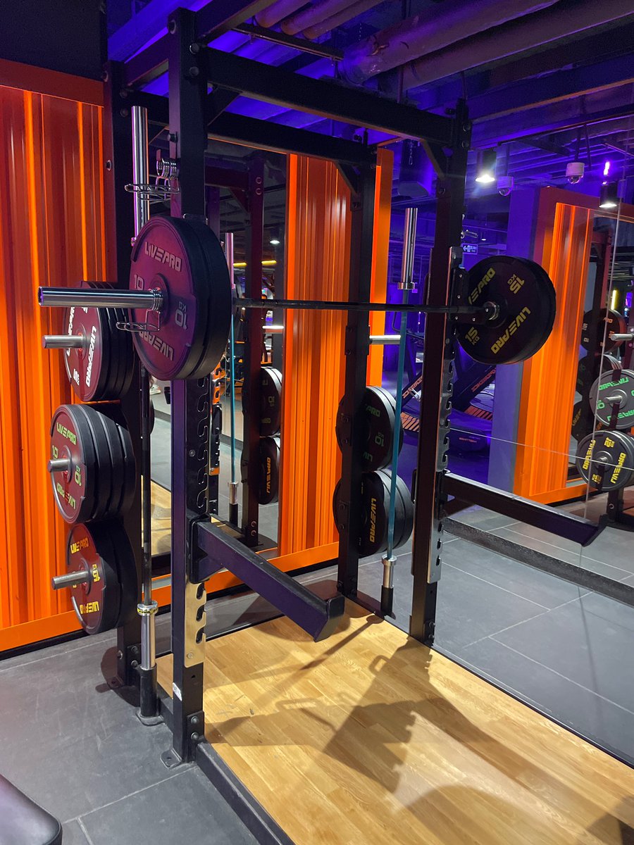 charnikovxxx tweet media