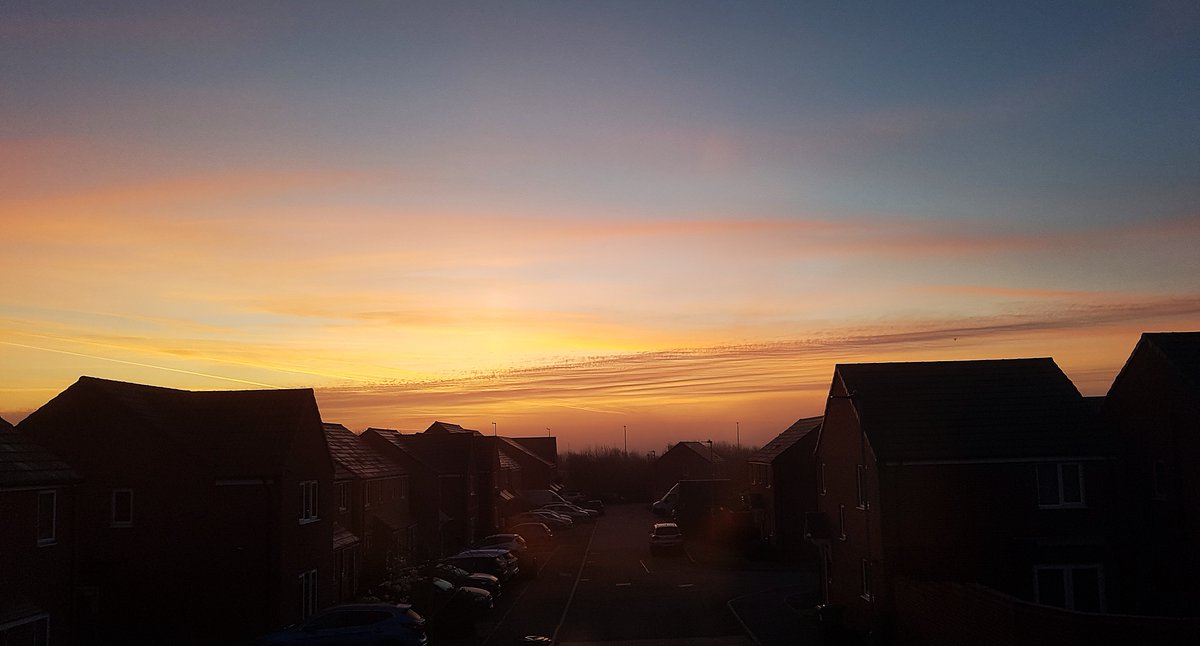 Met Office tweet media