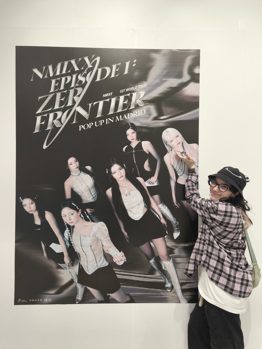 starsofmoony's tweet photo. Hemos venido a rezarle a la bae🐳
#NMIXX #ZEROFRONTIER #NMIXX_POPUP https://t.co/VobAAwVUdE
