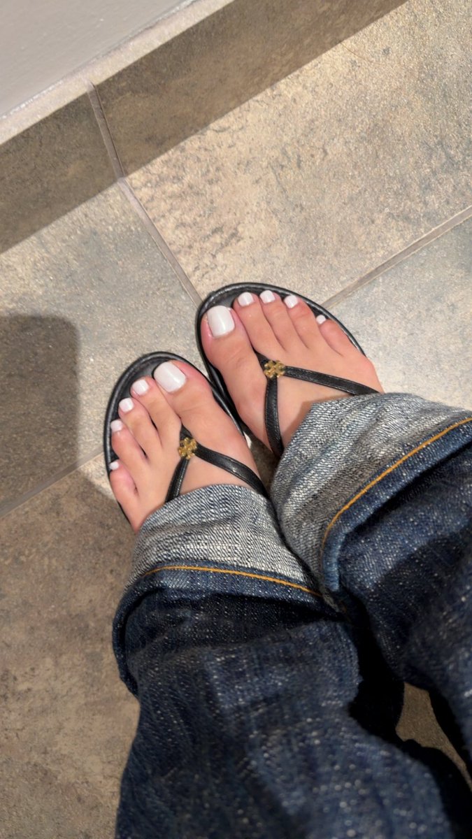 Kala 👽 tweet media