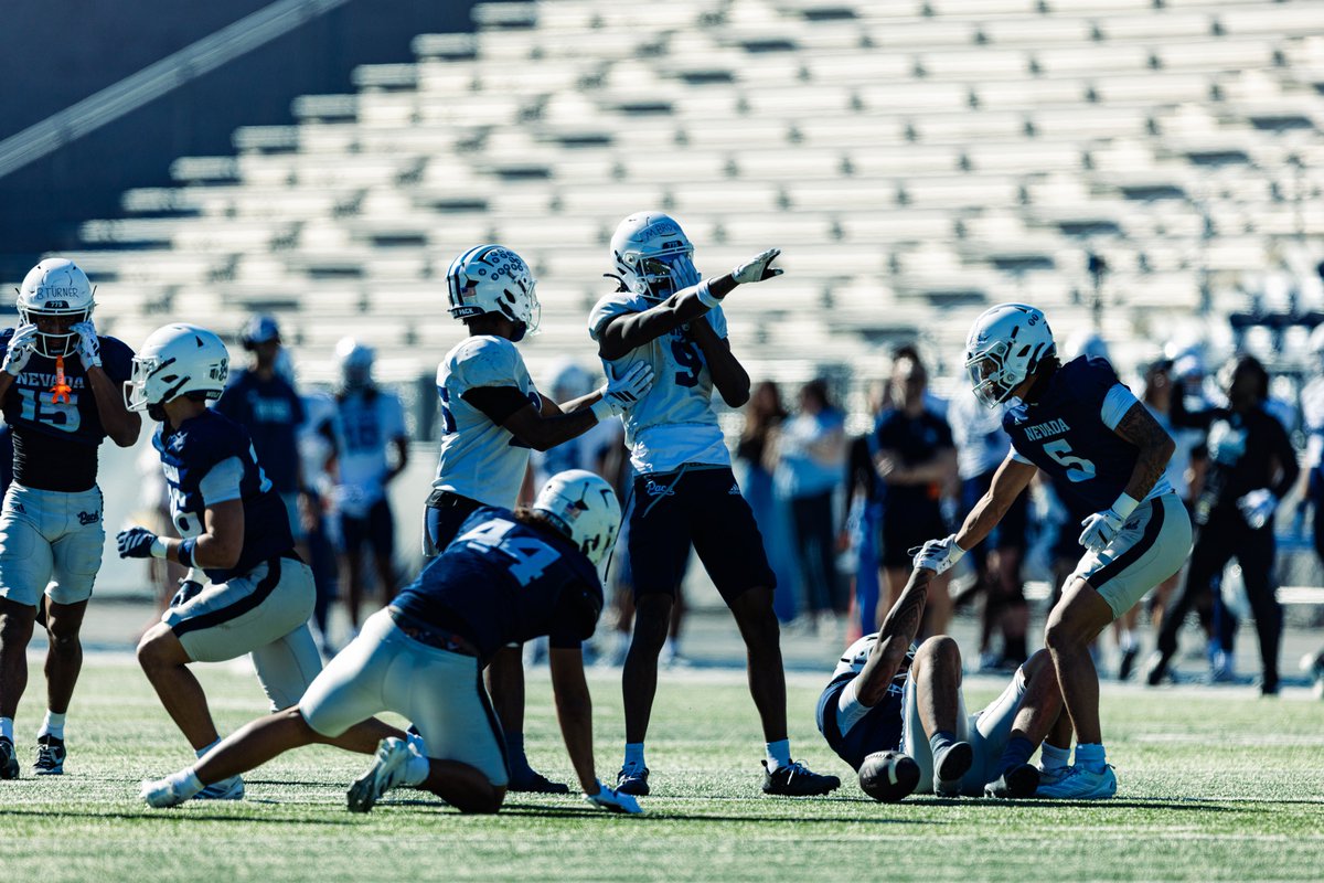 NevadaFootball's tweet image. Scrimmage 1 ✅

#BattleBorn
