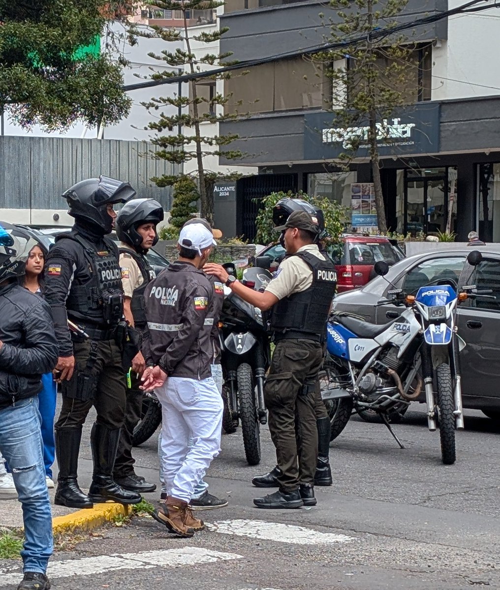 Whitetambo 👾 tweet media