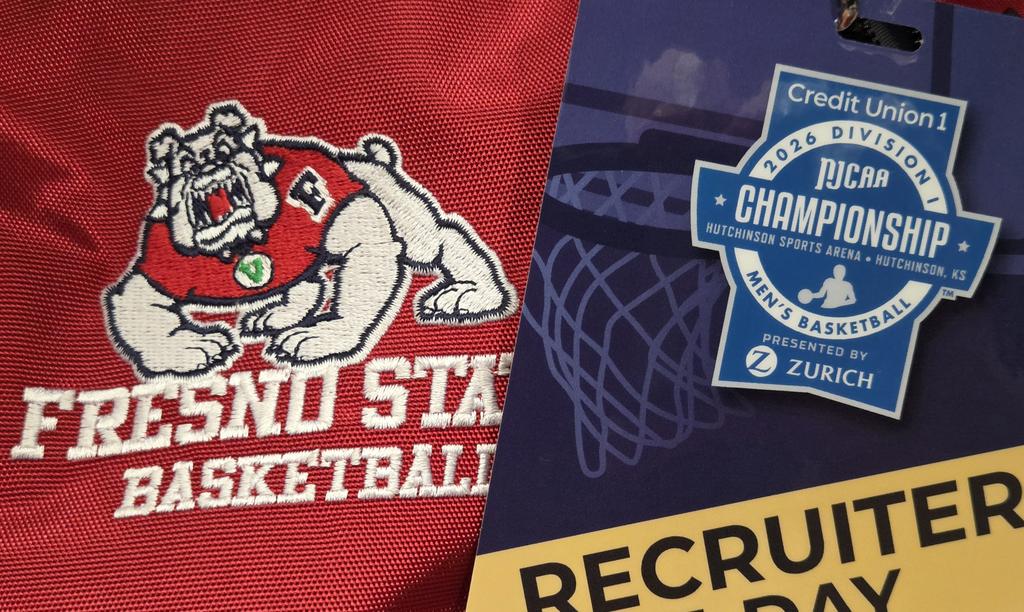 CoachStahowski's tweet image. Back at Hutch! Great event, great people, great teams!

 #futuredogs #juco #njcaa