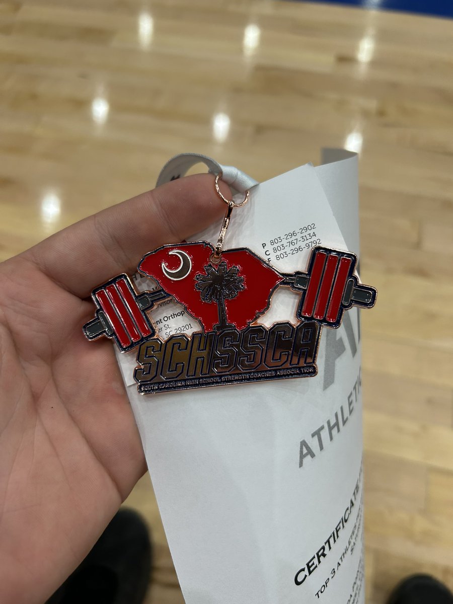 jace_patte10084's tweet photo. had a good day at the strength meet ended up getting 3rd place more work to be done 
#GATA #OFFSEASONWORK @CoreyFountain6 @jp_williams53 https://t.co/5MHMfY8qZT