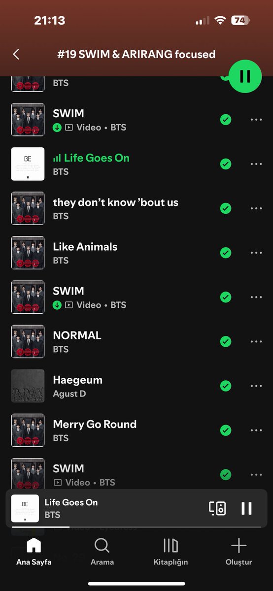 yulie🪭 tweet media