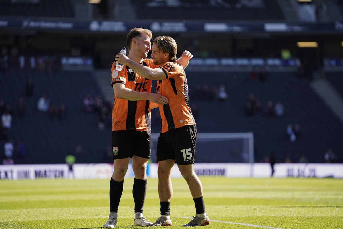 Barnet FC 🐝 tweet media