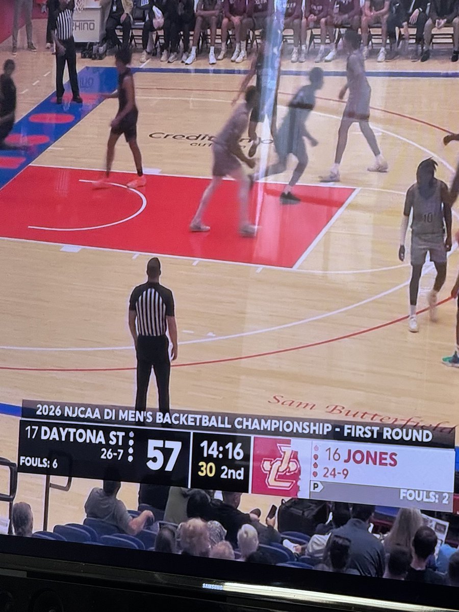 shamrockmarc's tweet image. @espn @ESPNPlus get your sh*t together.  Who can spot it?  🤦🏻‍♂️ #njcaa #basketball #marchmadness
