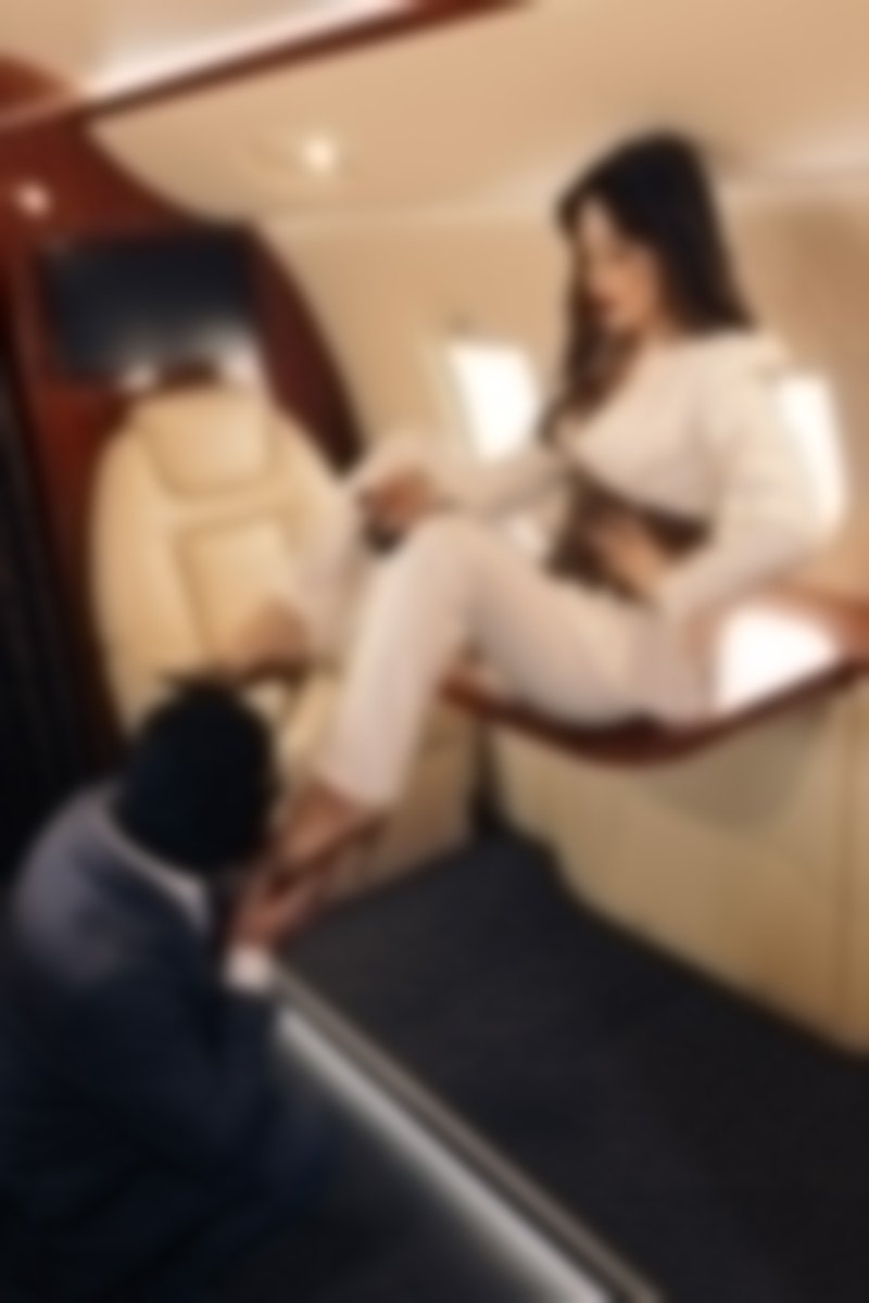 Mistress_Milana tweet media