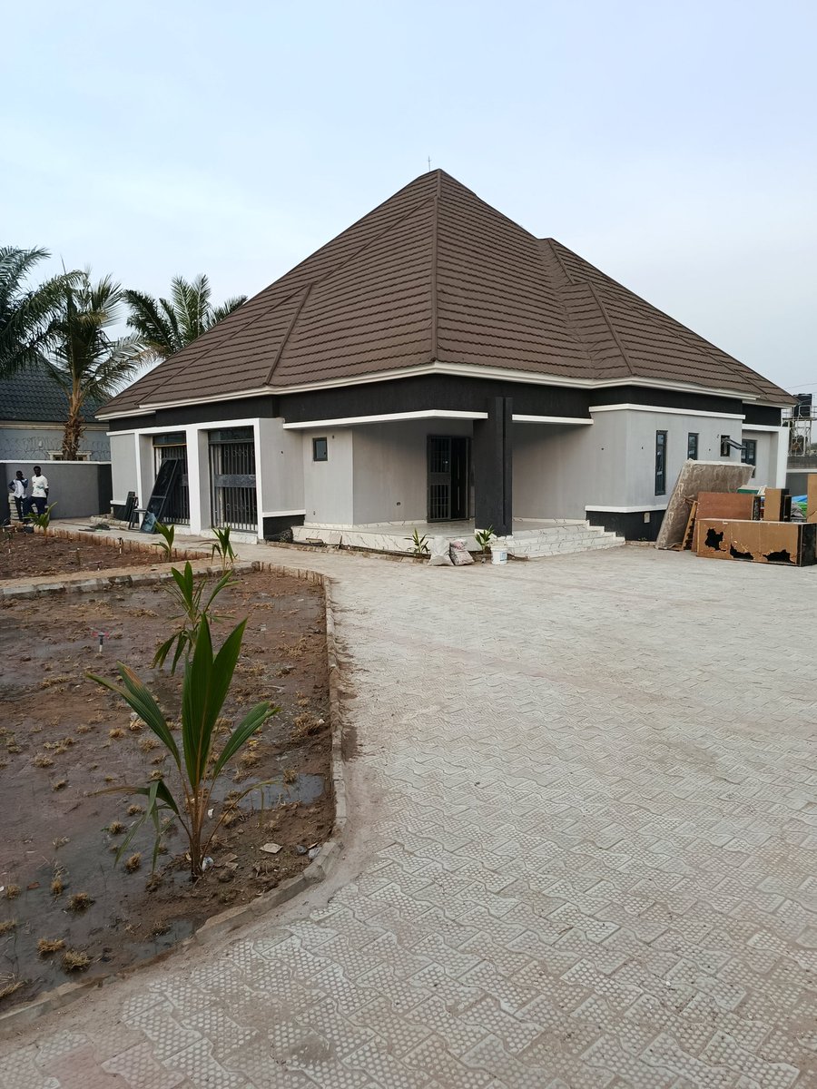 Davidpe70487142's tweet photo. This property is listed under Pedro's Holdings ltd for sale contact us on 07077383503 or write us a mail @ pedroholdingsltd@gmail.com 120m is the asking price slightly negotiable 
Come and buy before you hear sold https://t.co/UNRpG0bJGb