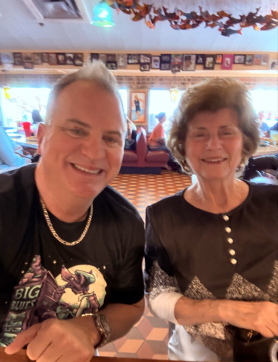 Tex Mex lunch with Mom at Chuy’s! #TexMex #Chuys #Jacksonville