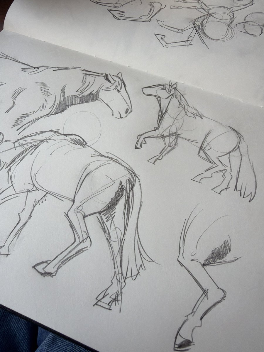 workin for the weekday 👹 tweet media