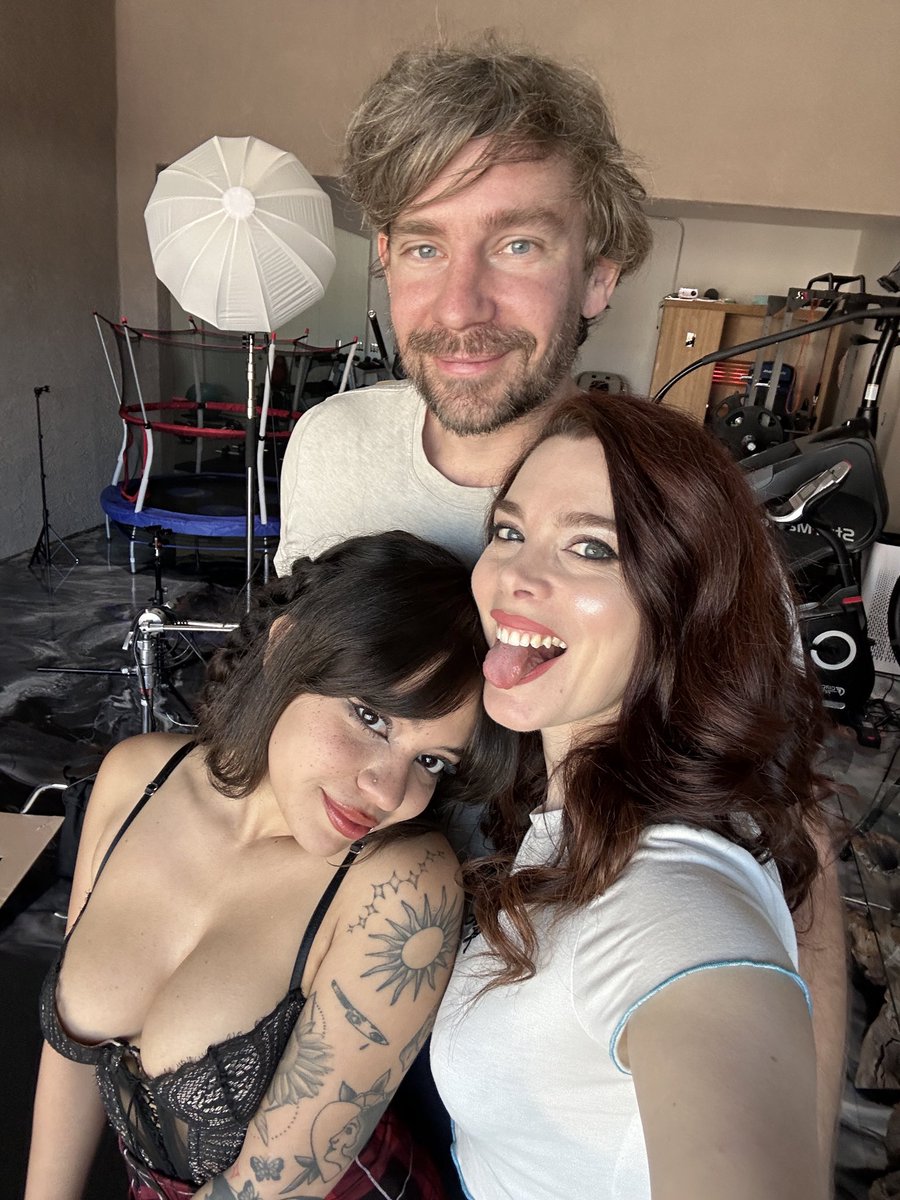 Nicole Vaunt tweet media