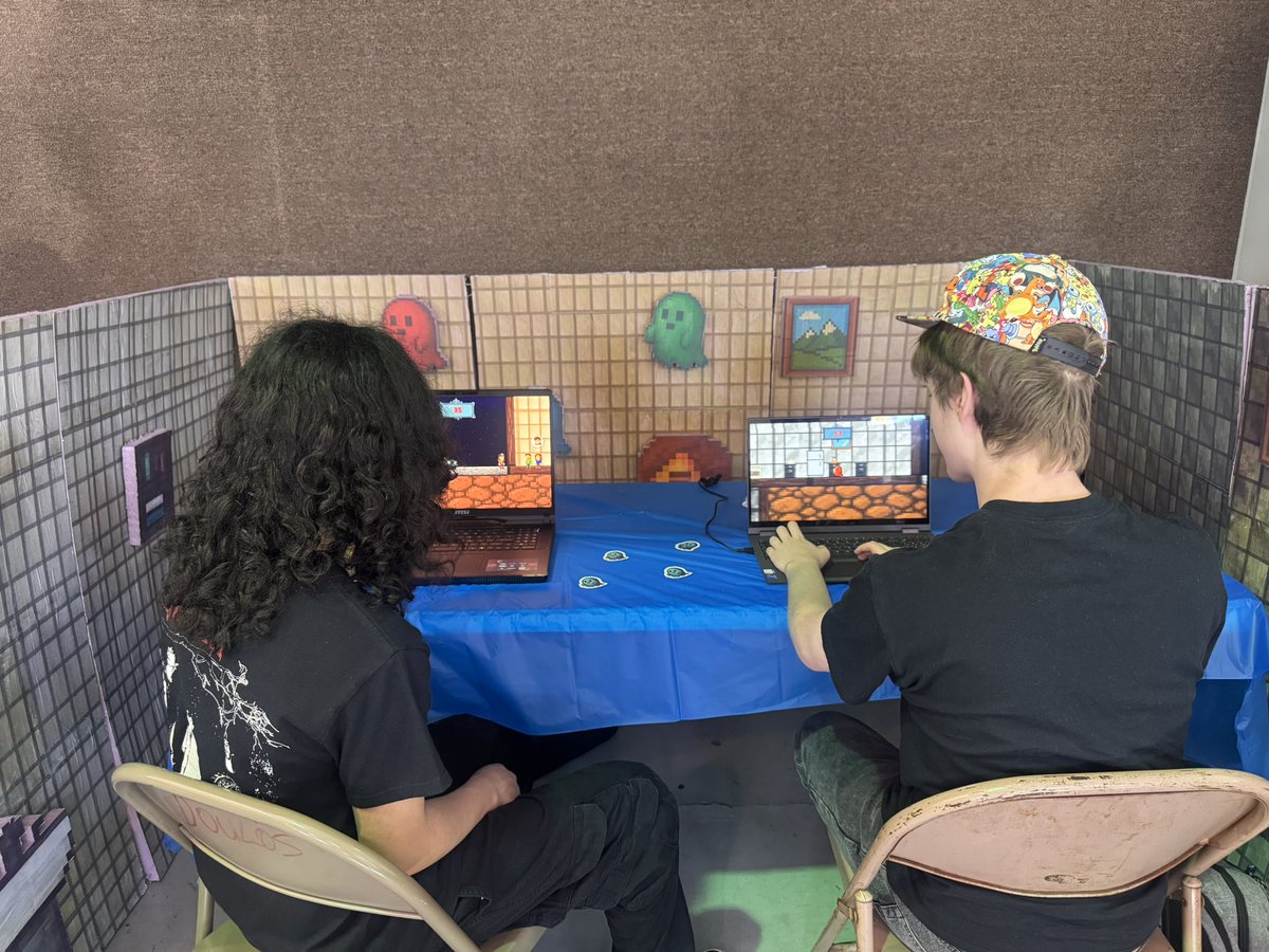 MoodyCreatives's tweet photo. Hey guys! We are here at retrofest12! 
Come check us out as we are demoing the Mutliplayer for Unholy Crimes! 
#retro #unholycrimes #Moodycreatives https://t.co/b73k1cf5Ty