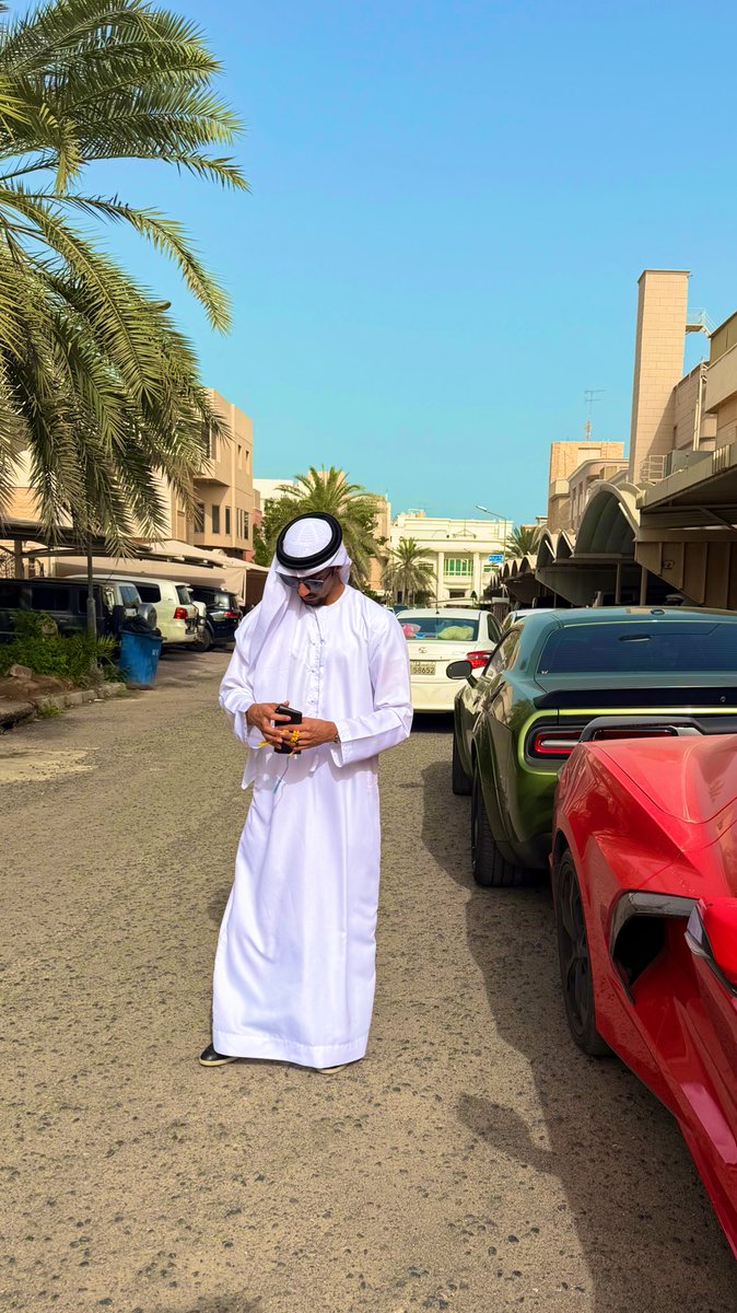 Day 2 ~ 
بالكندورة  ✨😄💙.