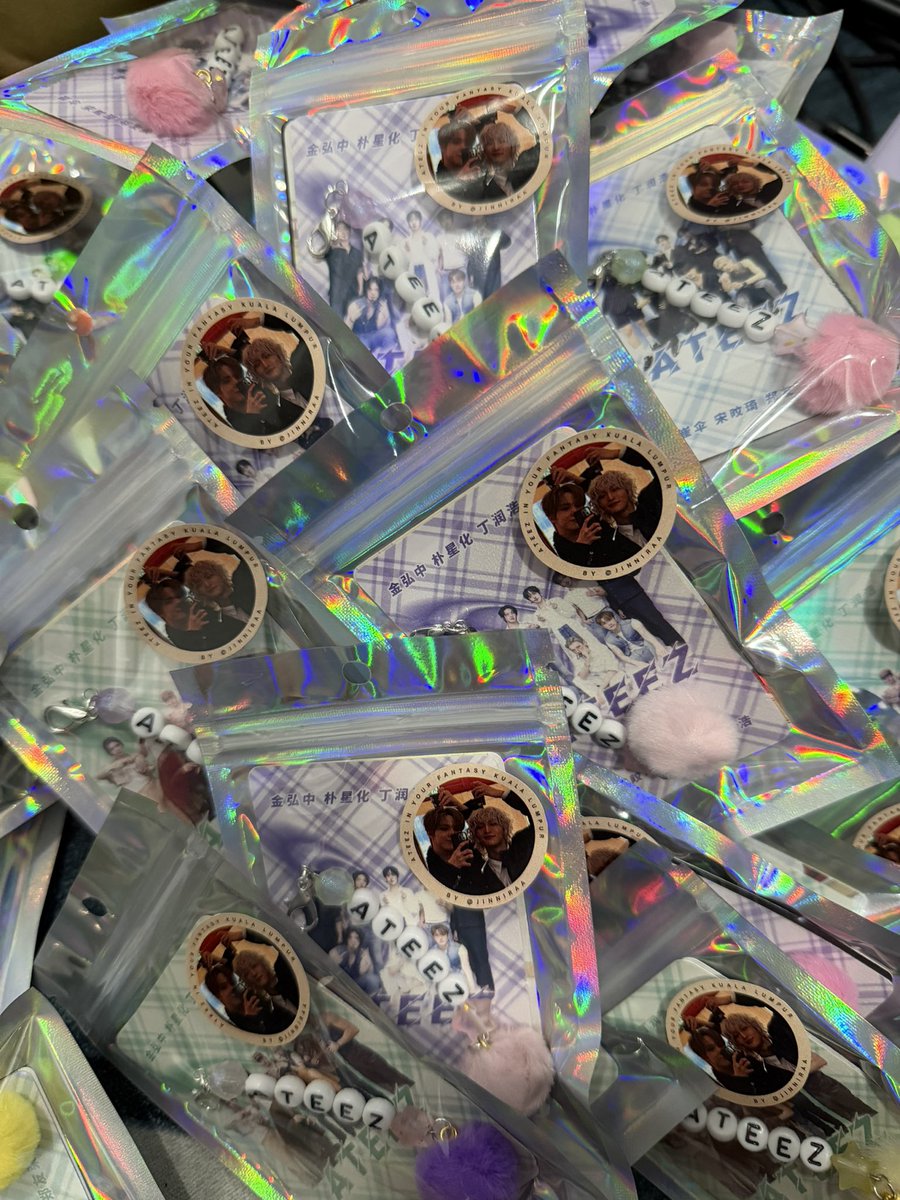 jinniraa's tweet photo. ATEEZ IN YOUR FANTASY IN KL FREEBIES BY @jinniraa 

- just come and say hi to me!!
- accept trades on the spot^^
- pleaseee do not throw this away T-T

#ATEEZinKL #IYFinKL https://t.co/ZO9HQsqn9c