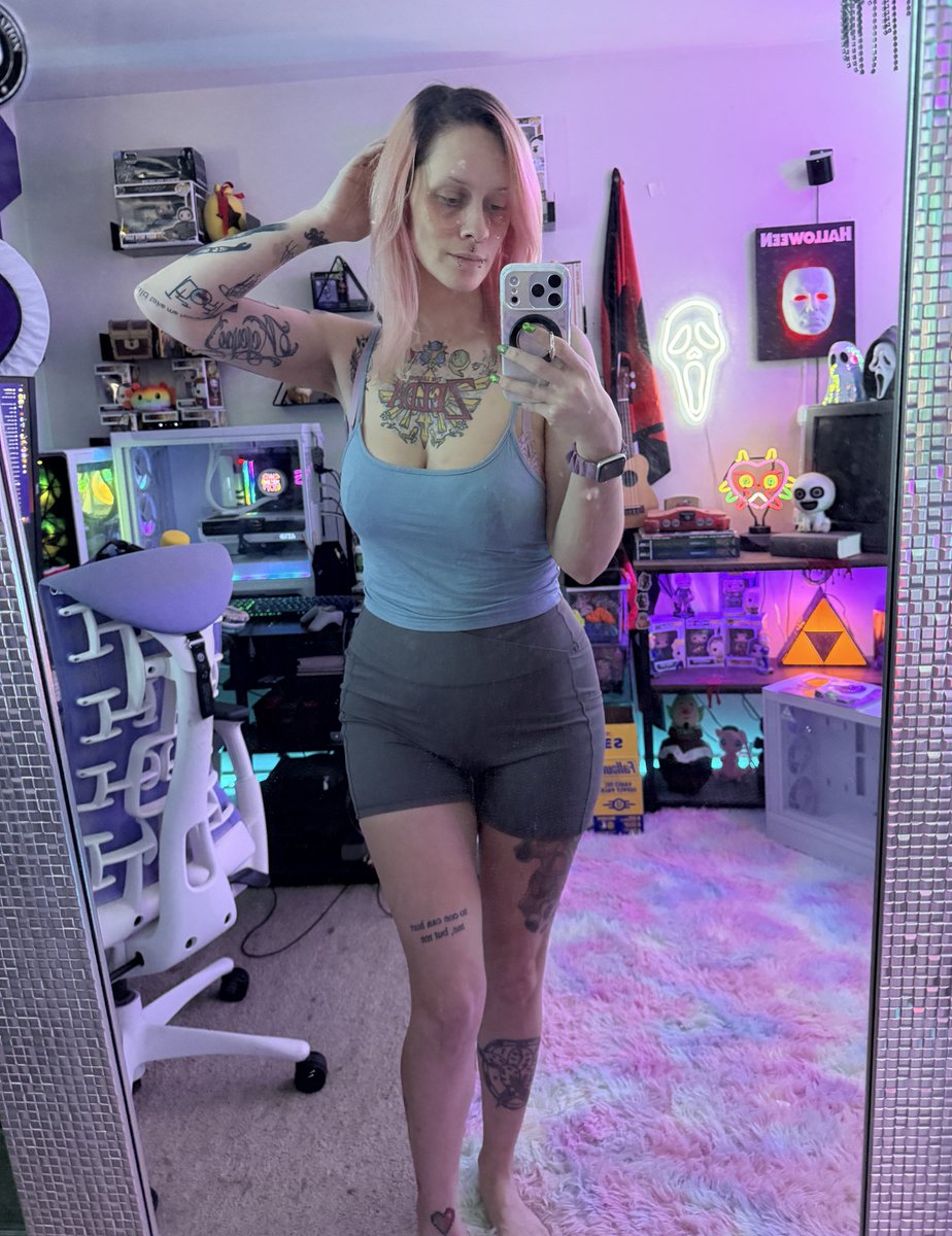 Jojo 👻 tweet media