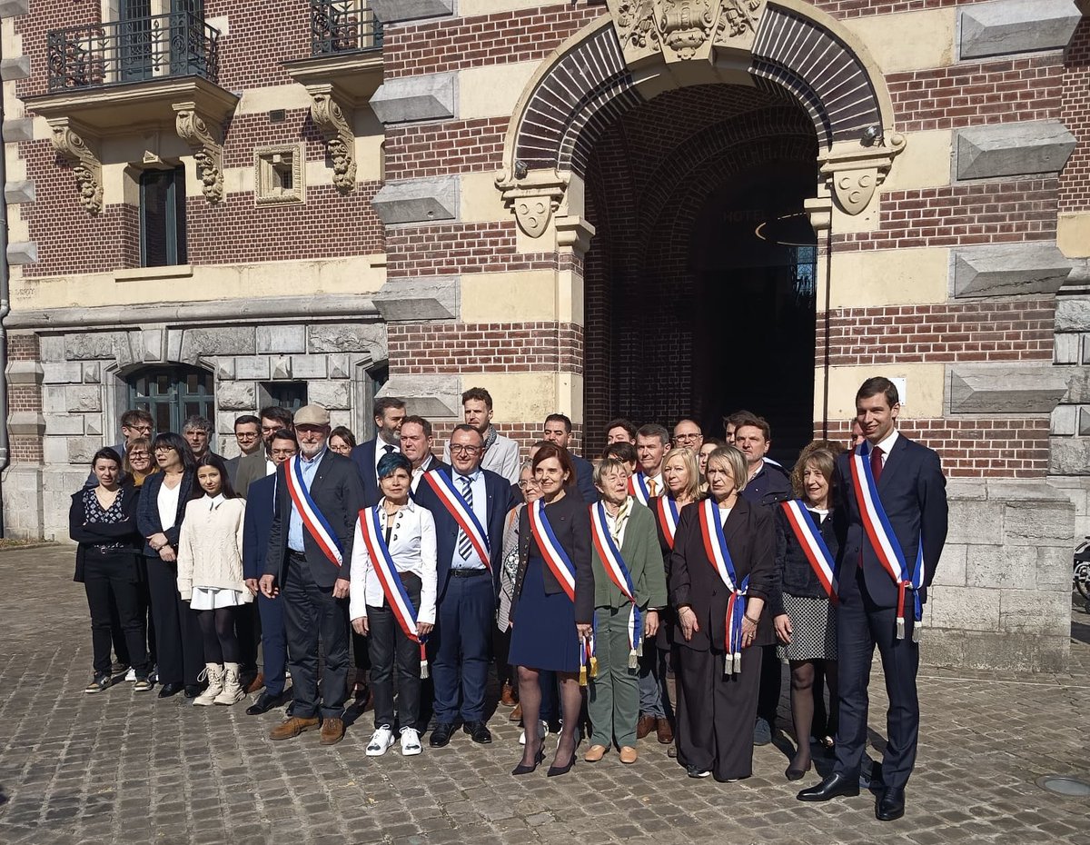 AnneVoituriez's tweet photo. Merci aux Loossoises et aux Loossois pour leur confiance renouvelée dès le premier tour.
Je serai, plus que jamais, le maire de tous, au service d’une ville unie, durable et tournée vers l’avenir. https://t.co/lac9yLbRrZ
