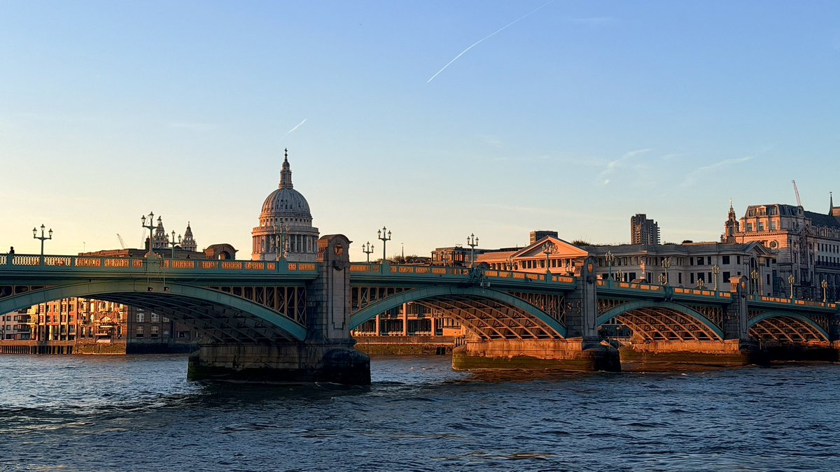 𝐬 🇬🇧⸆⸉ tweet media