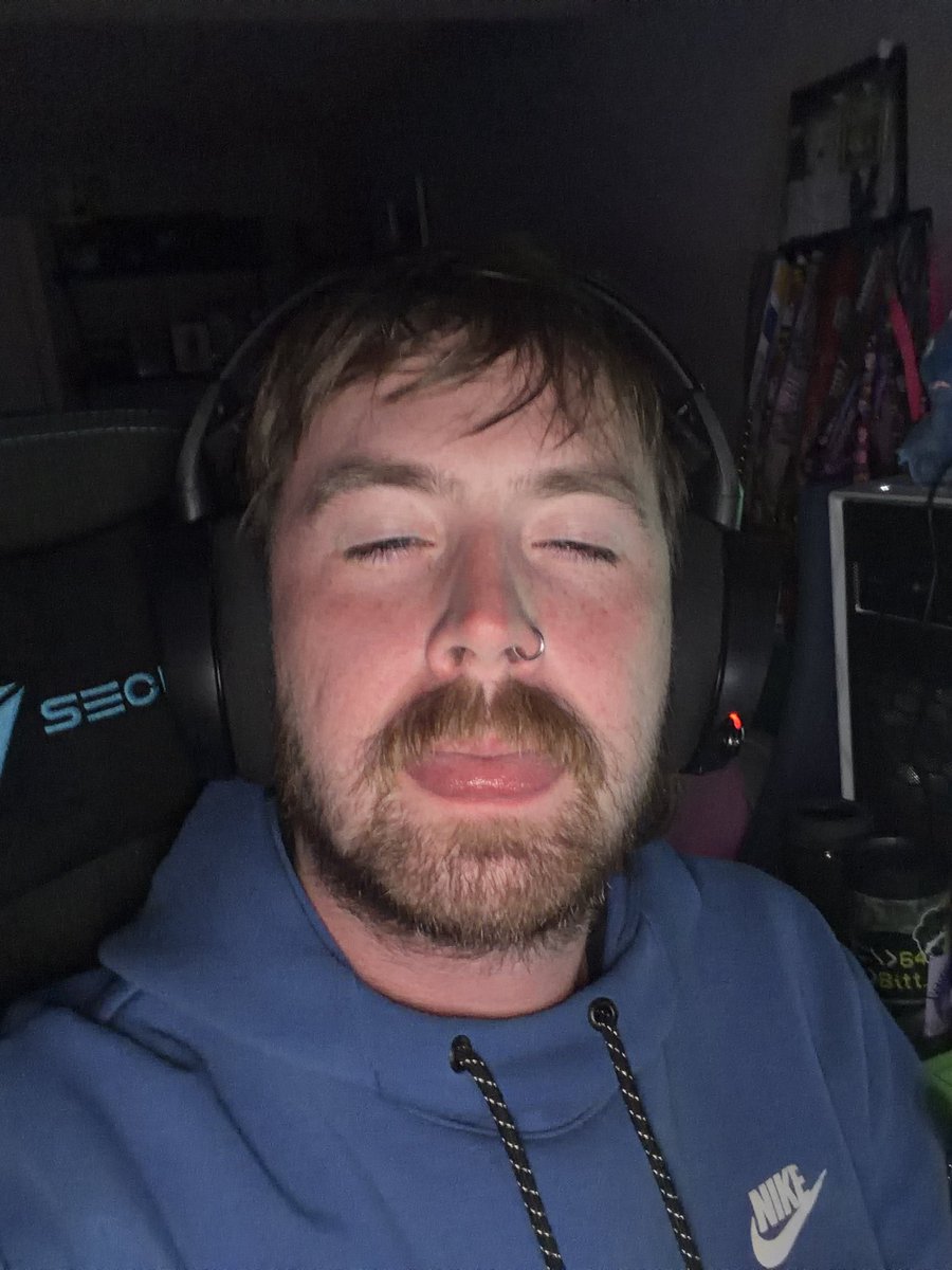 Scottathin tweet media