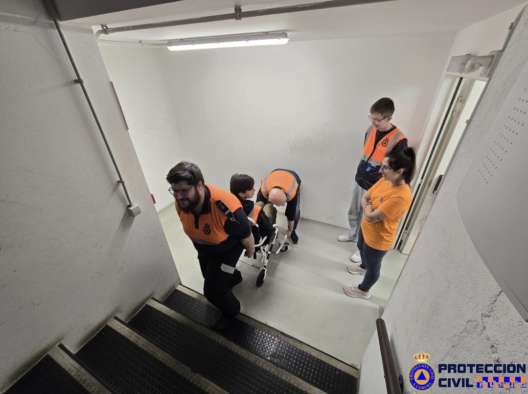 Protección Civil Coruña tweet media