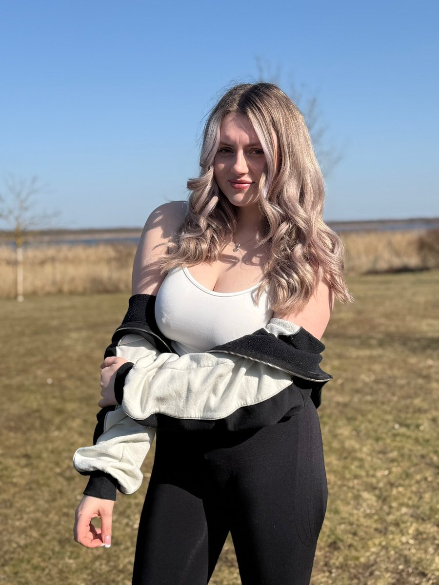 Leniii💕 tweet media