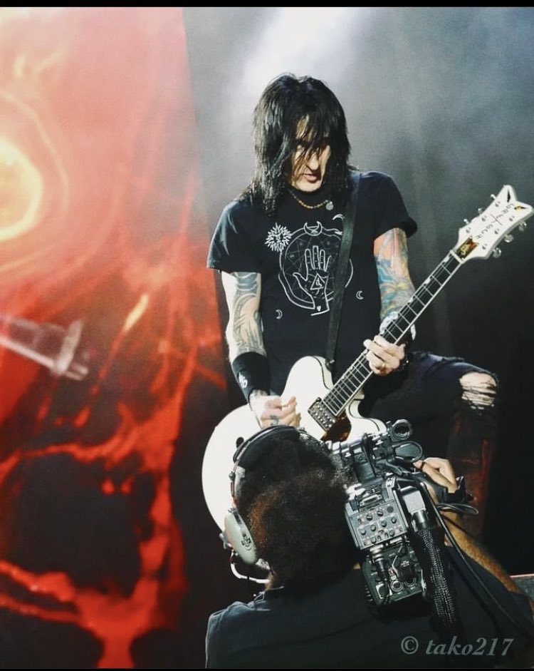 AgentRoyale's tweet photo. @AgentRoyale Artist Merch @DisVicious1 @todddammitkerns @richardfortus @hollywoodvamps @CrossboneSkully @Kane_Roberts https://t.co/vxCHbKYOnt