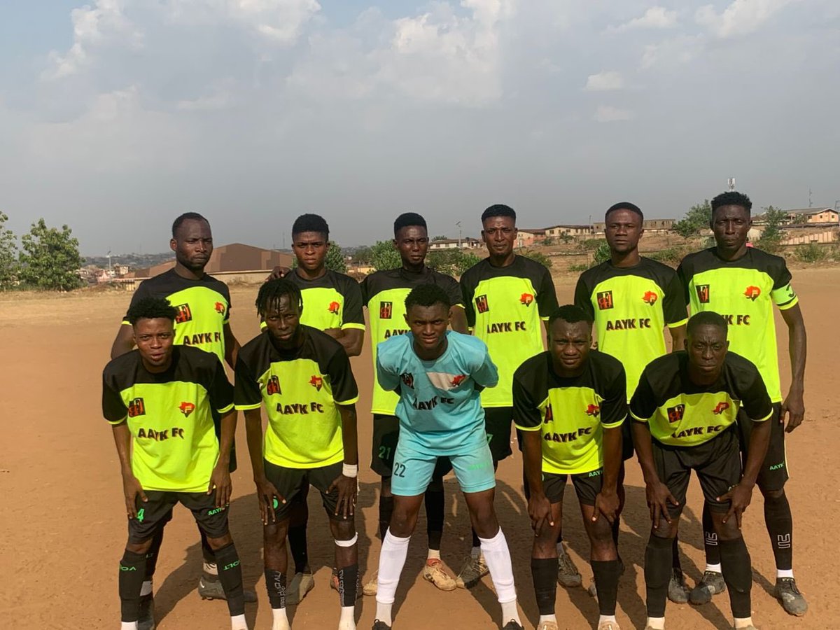 A late rebound strike push AAYK FA ahead of Hammola intl to the final of the tourney facing Na Royal ilemona

FULL TIME IN OSHO 📍

AAYK FC 2-1 Hammola FC

#Oriade26