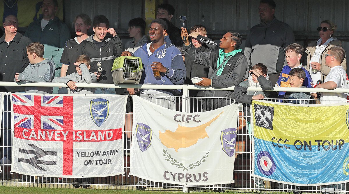 NickyHayesPhotos tweet media