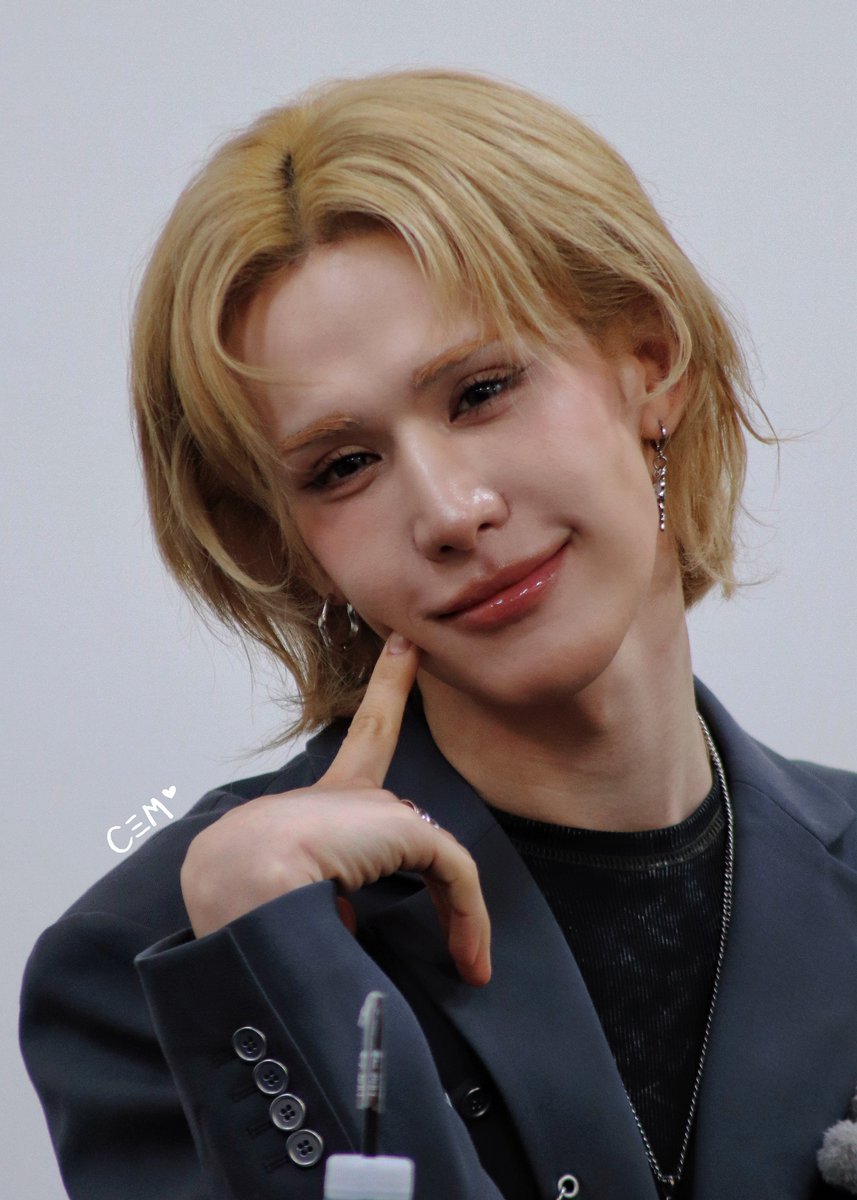 cem ✮˚༘⋆ tweet media