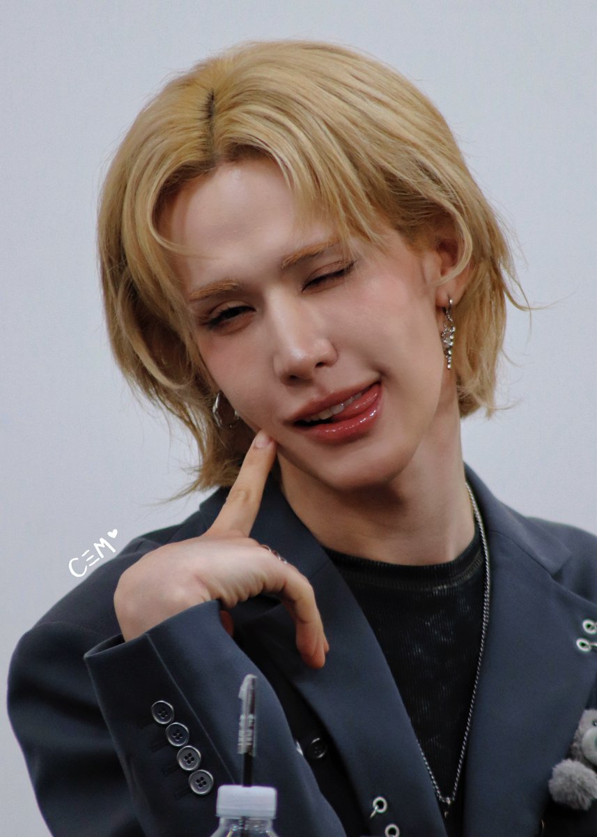 cem ✮˚༘⋆ tweet media